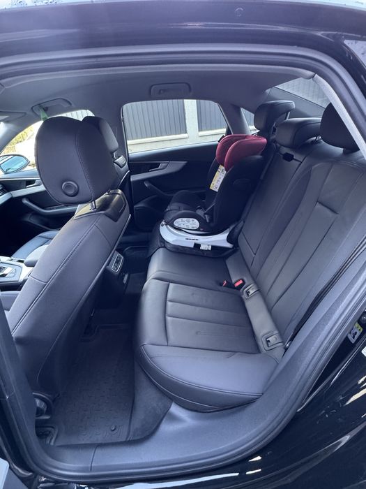 Audi A4 40 TFSI MildHybrid S-tronic (2 seturi de roti incluse)
