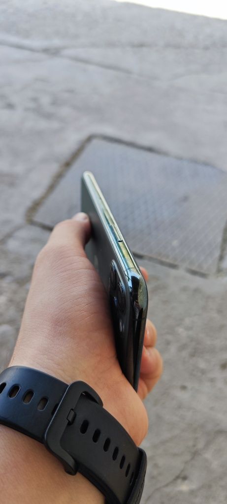Iphone 11pro 256gb xolati: ideal battarey 61% karobka dakument bor
