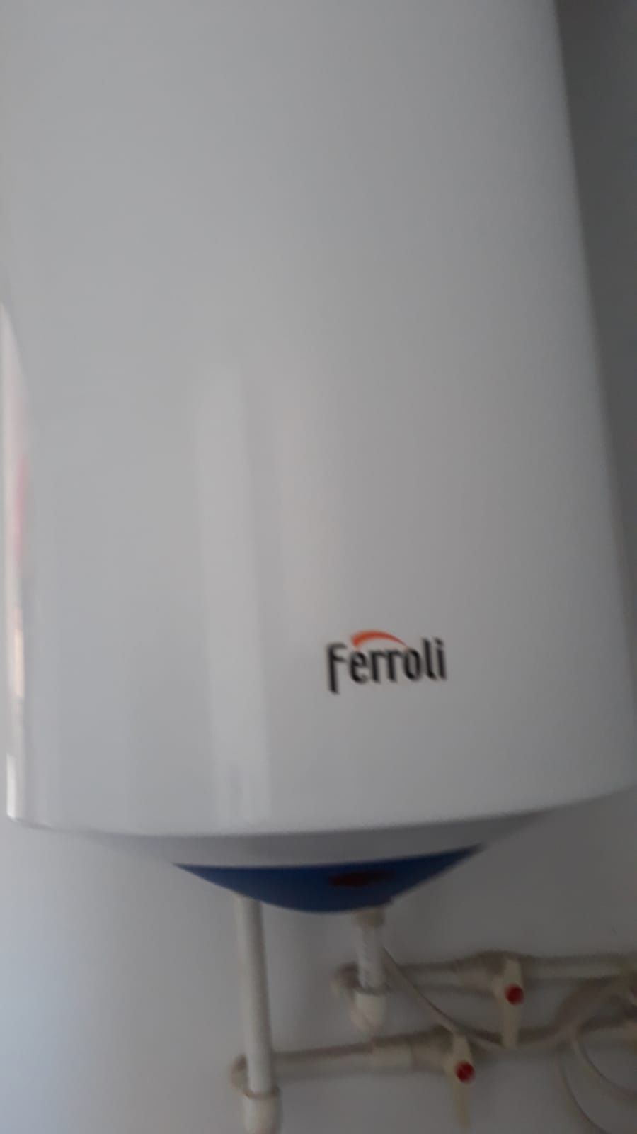 Vând boiler electric ferrolili