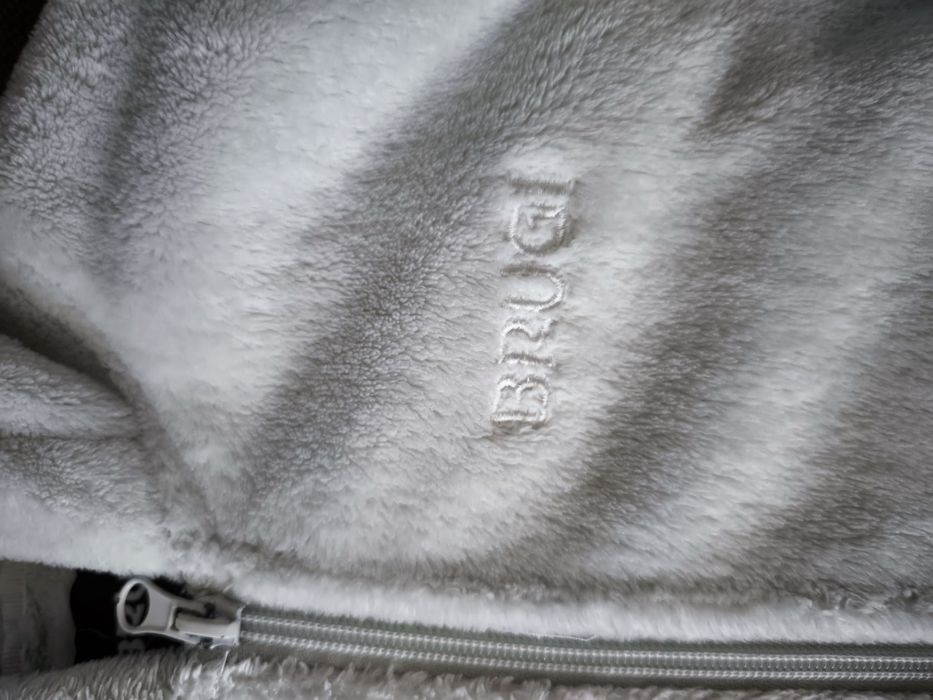 Hanorac iarna Brugi 140-146(9-11ani)