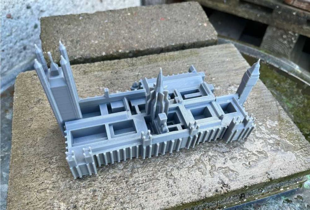 Tarixiy Binolarni modelini 3D printerda chiqarib beramiz