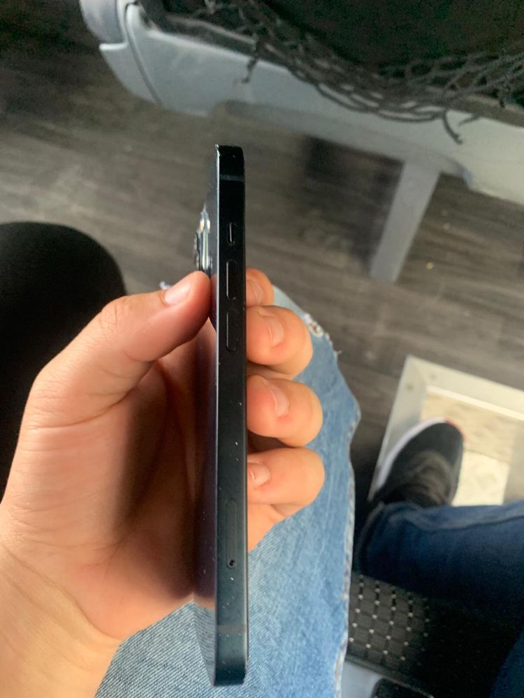 Iphone 13 negru cu garantie