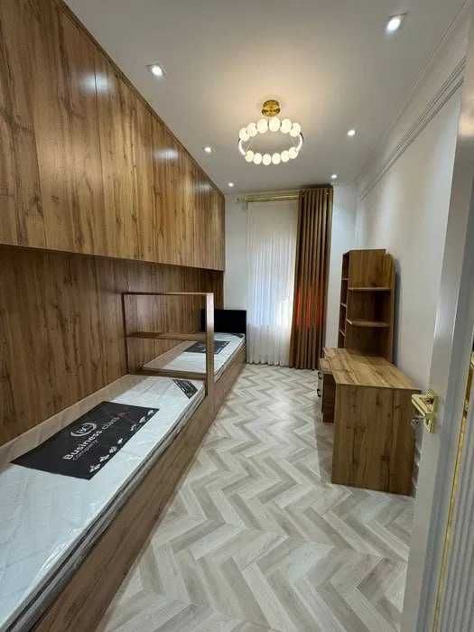 Срочно сдается 3х комнатная квартира рядом метро Дружба народов 306*