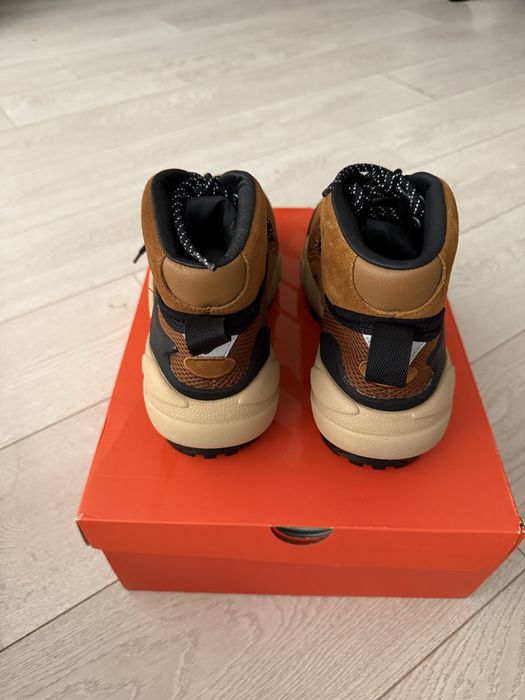 Nike sacai magmascape