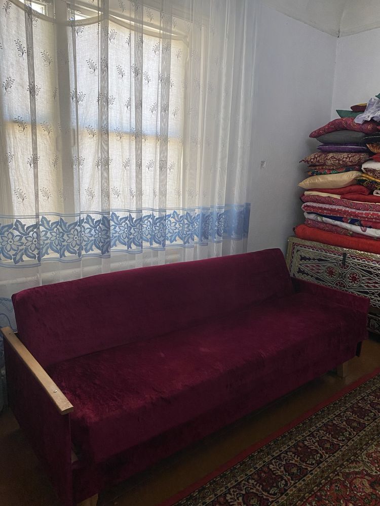 Продается диван складной в хорошем состоянии