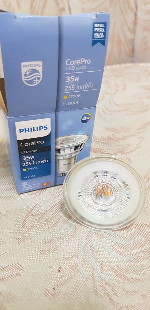 Led лунички и пури PHILIPS