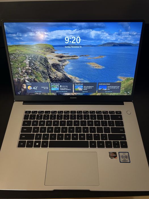 Vand laptop HUAWEI Matebook D15 cu procesor AMD Ryzen 5 5500U