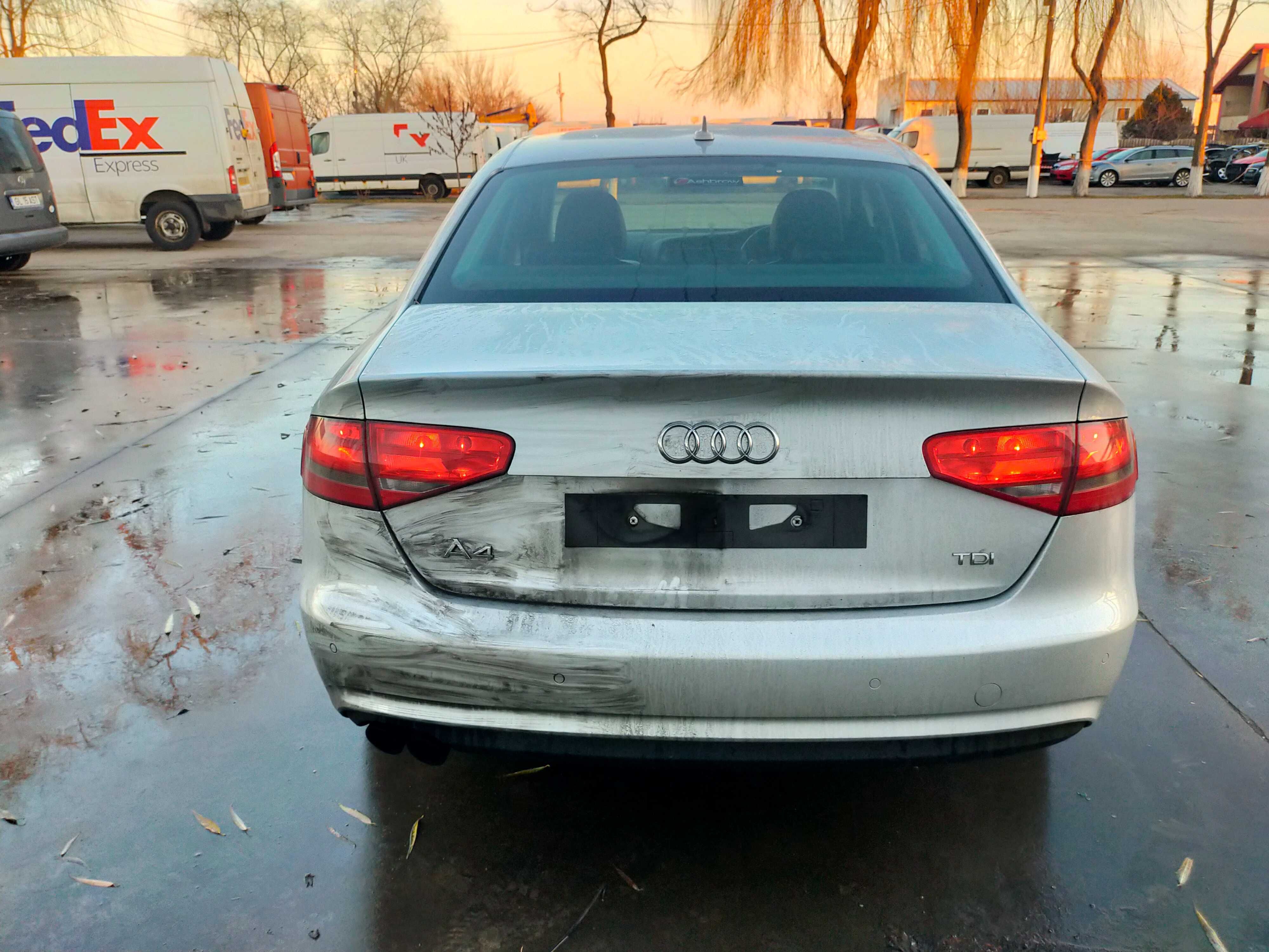 Dezmembram Audi A4 B8