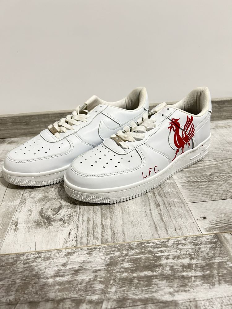 Nike AIR Force.