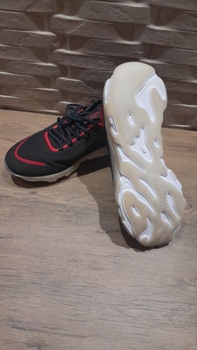 Nike Adidas React