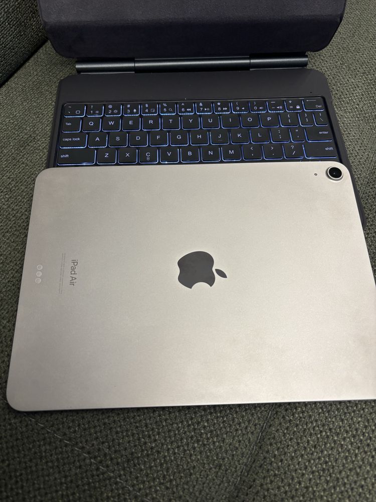 iPad Air 5 (2022) M1 10.9" 64 GB WiFi