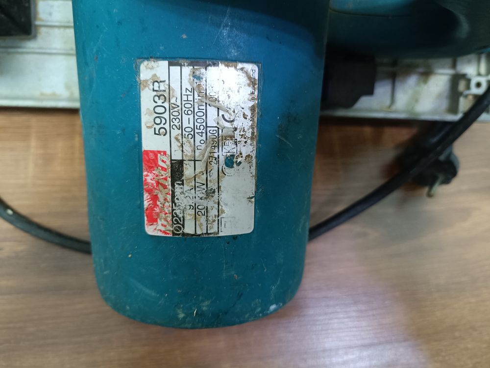 Circular Makita 5903R