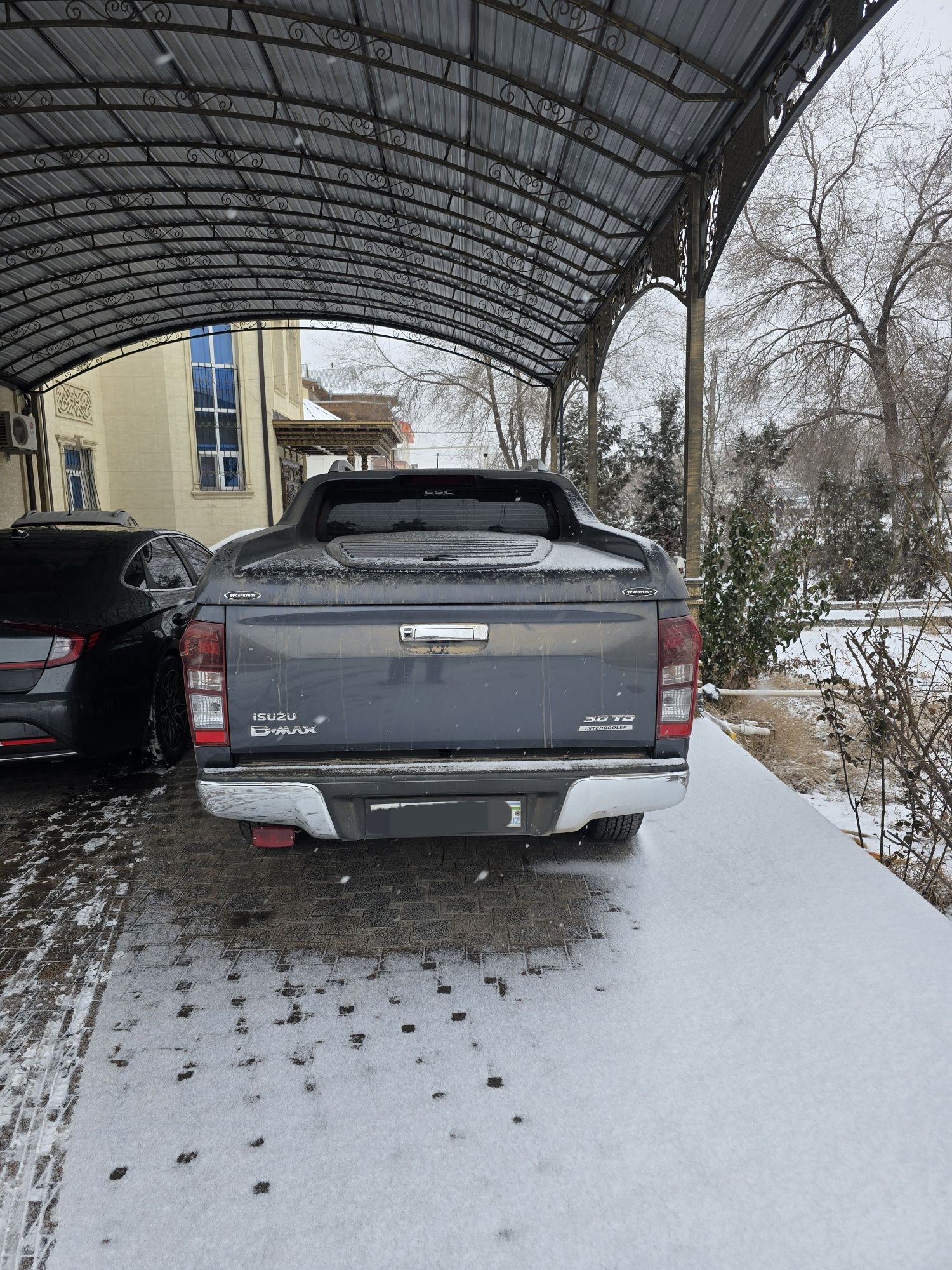 Isuzu D-MAX Full