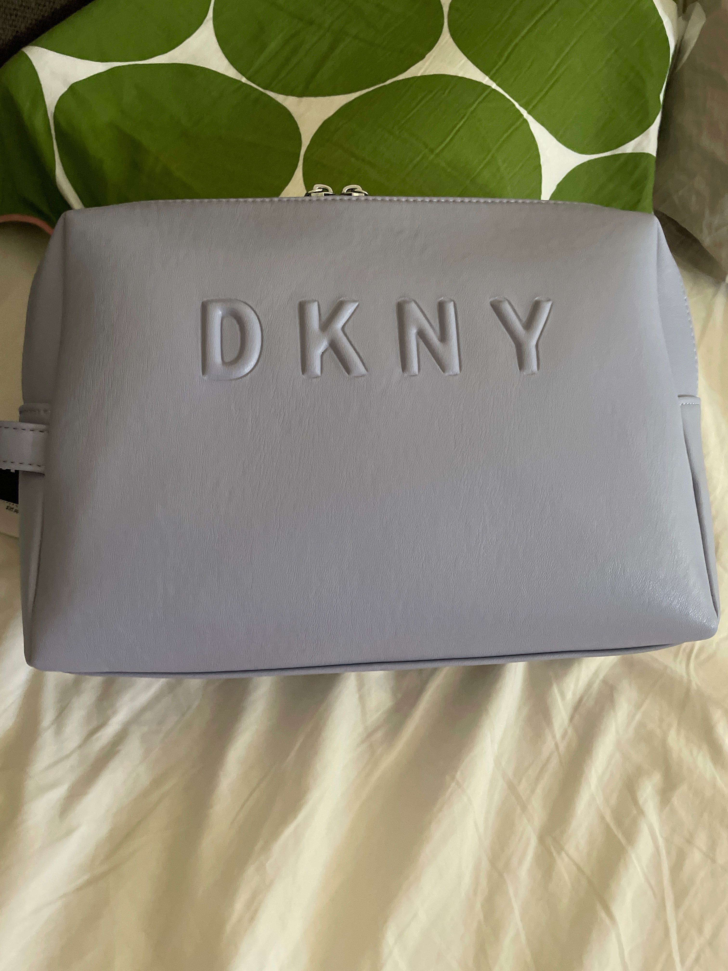 Дамски несесер DKNY