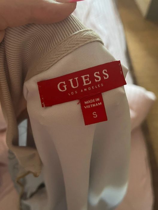 Compleu Guess