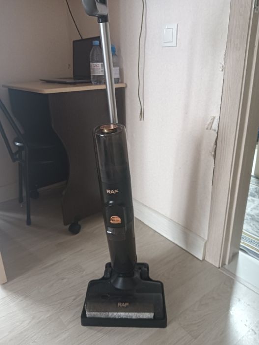 Продам моющий пылесос, сухая и влажная уборка