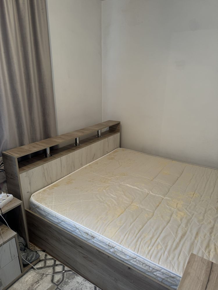 Продам 2х спальную кровать с матрасом Askona