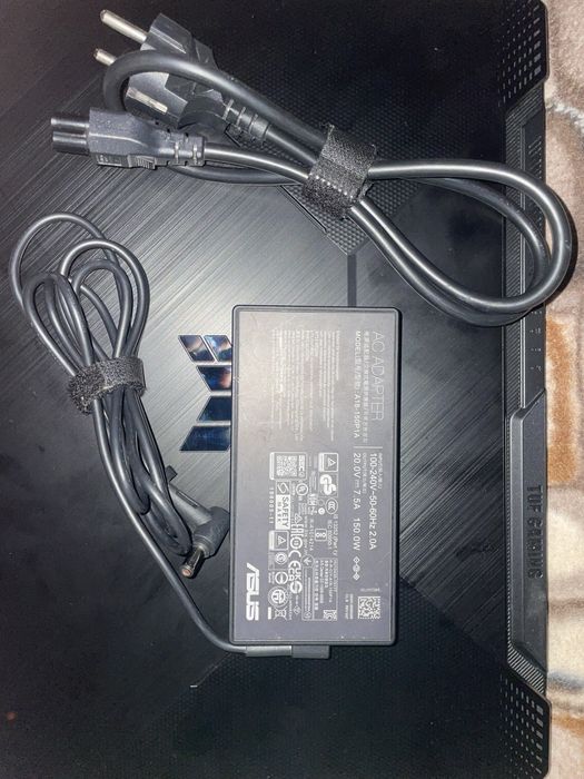Vand laptop Asus Tuf A15 2023 pentru piese