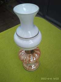 Lampa cu rezervor din portelan si sticla opalina