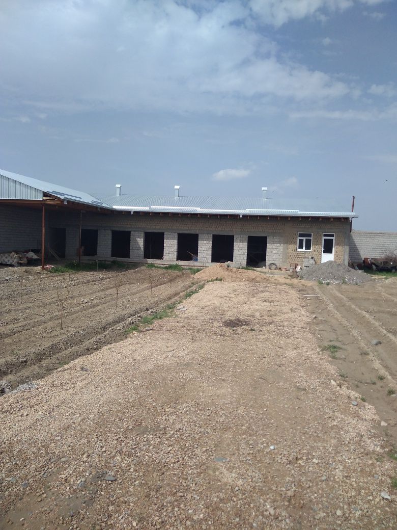 Продам не достроенный дом 10 соток.