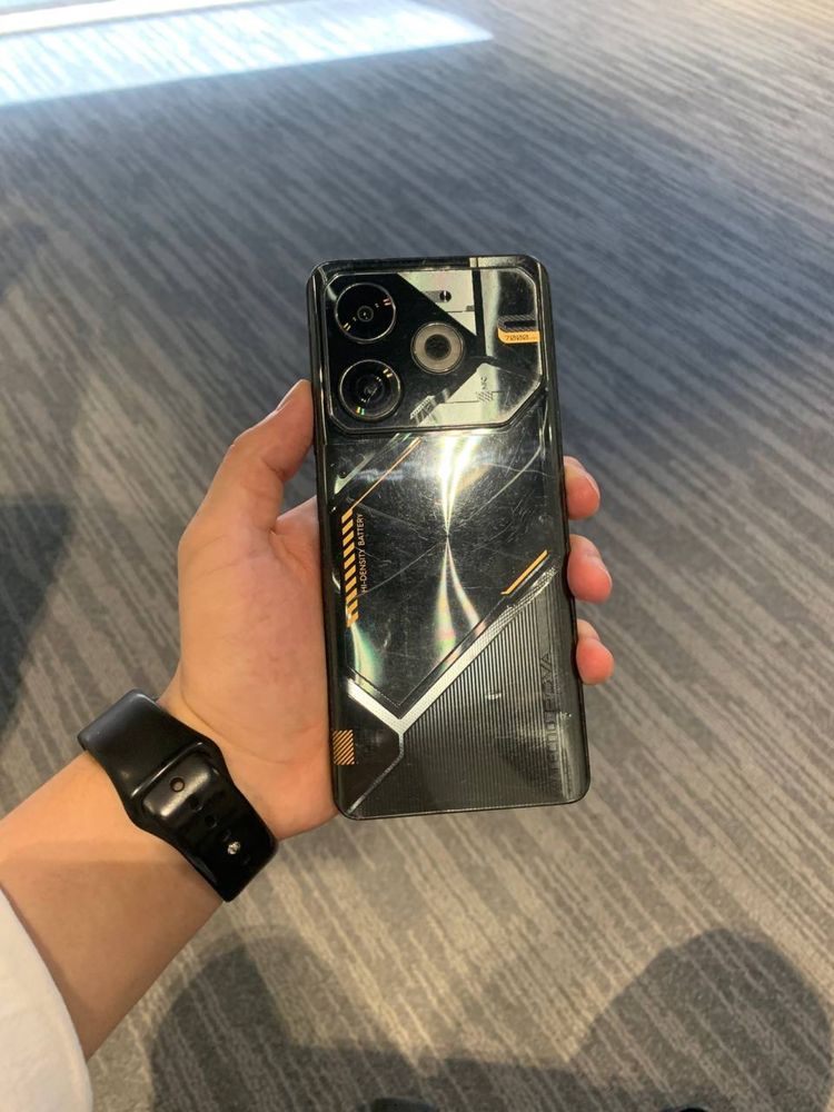Tecno pova 6 neo