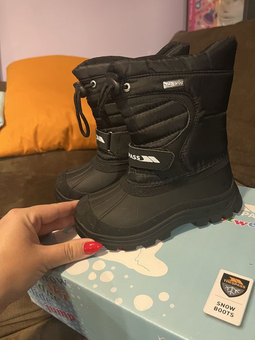 Зимни непромокаеми ботуши