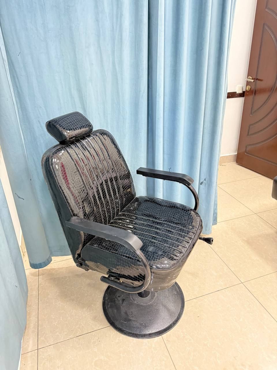 Salon uchun kreslo