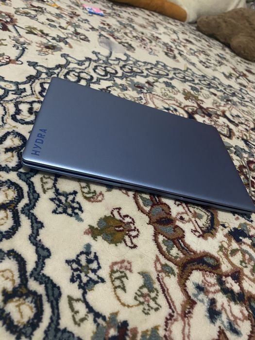 Ноутбук HYDRA, в подарок идет мышка и зарядка
