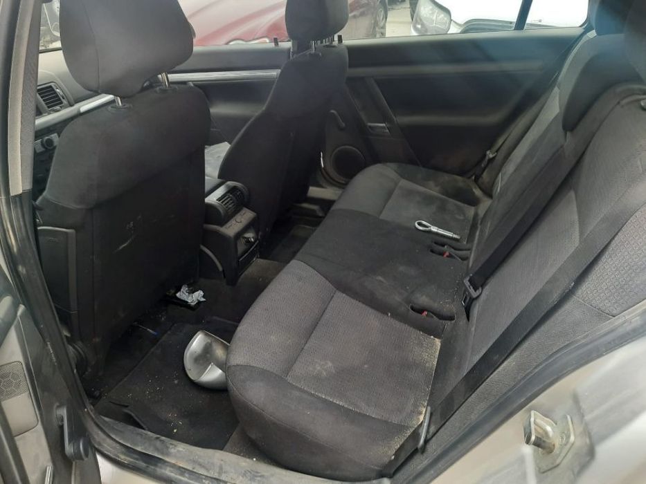 Dezmembrez Opel Vectra C motor 1.9  88kw, 120cp, Z19DT dezmembrari cutie de viteze manuala 5+1