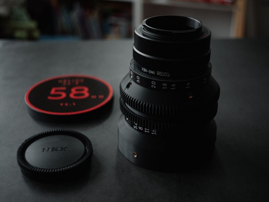 Продавам кино обектив Helios 44-2