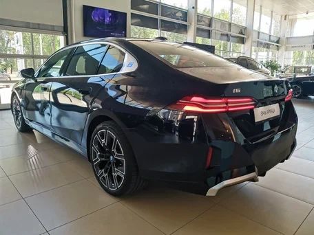 BMW i5 35 L M sport 2025 новый в Наличии