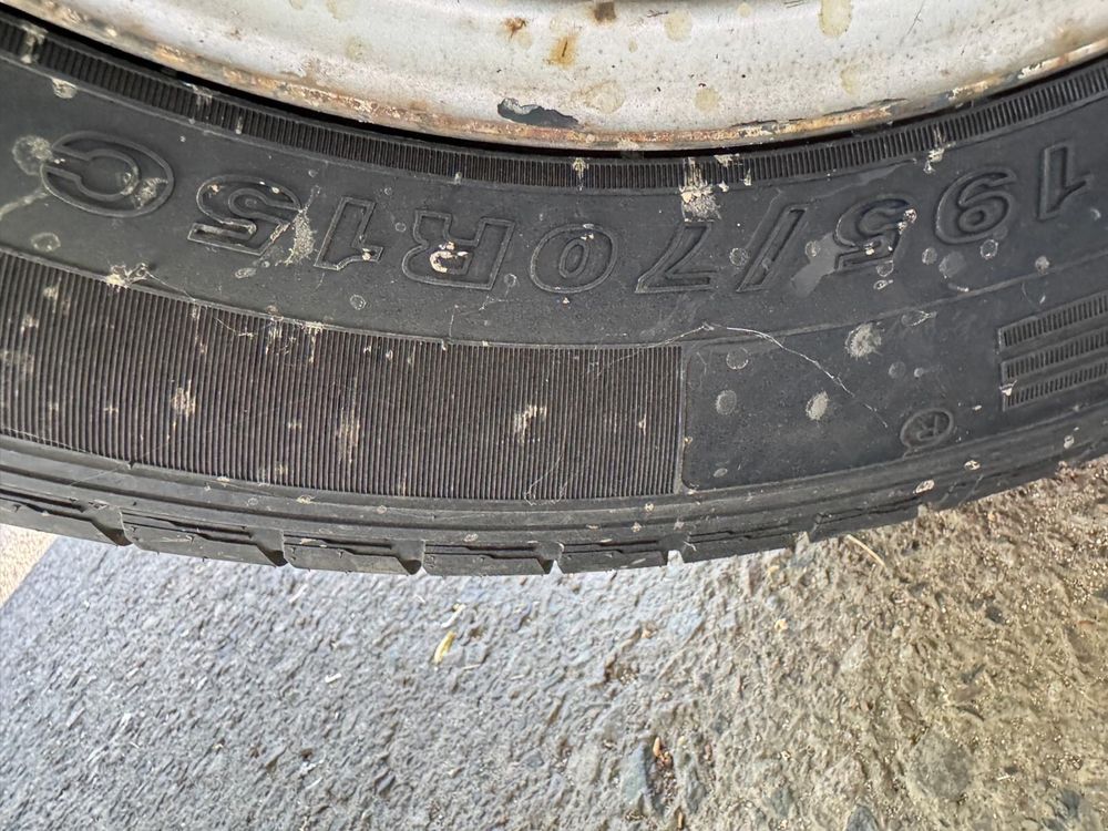 Vand peridoc barca DIMKA de 1350 kg cu sistem de franare