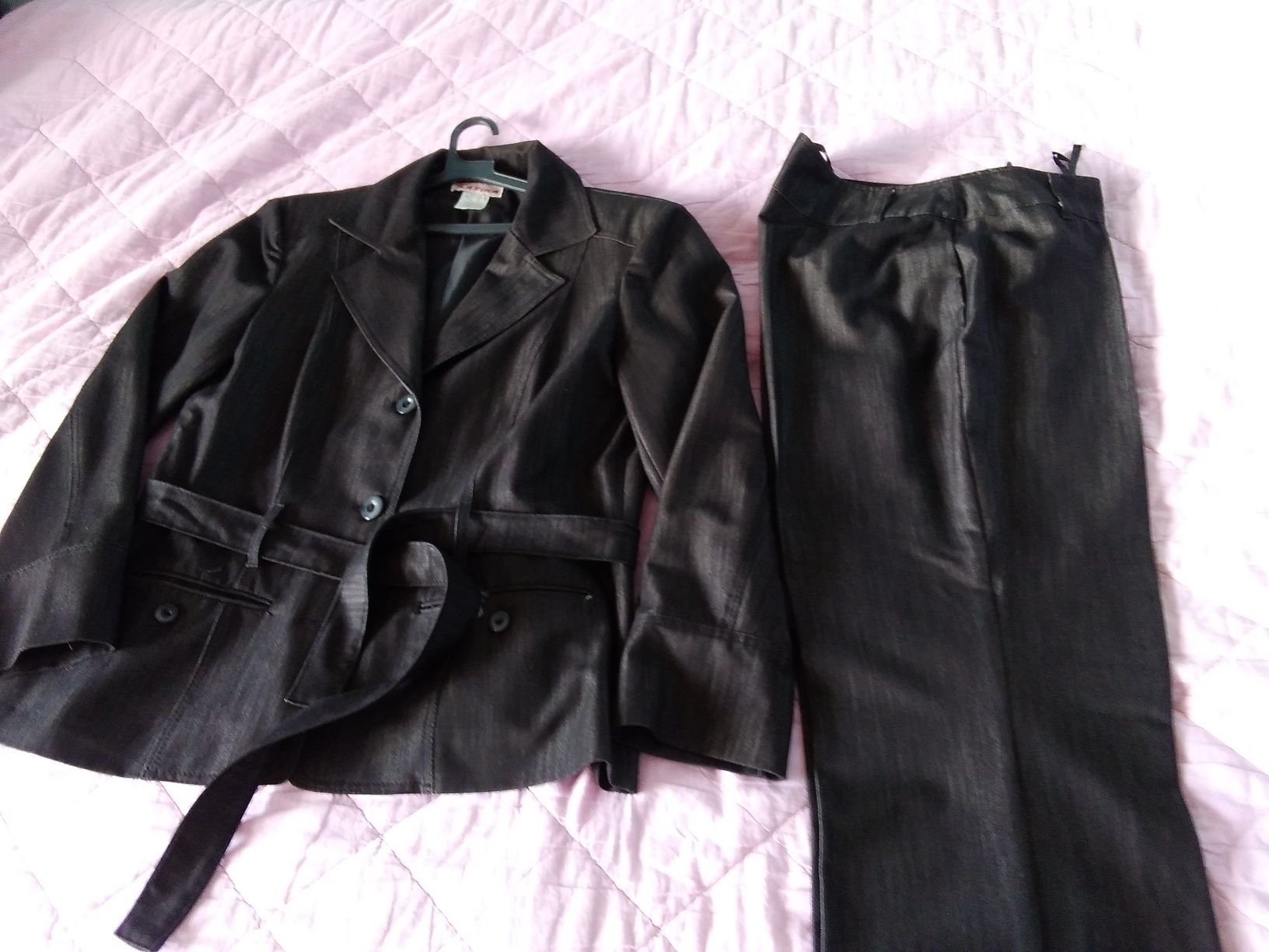 Дамски костюм с панталон черен перлен