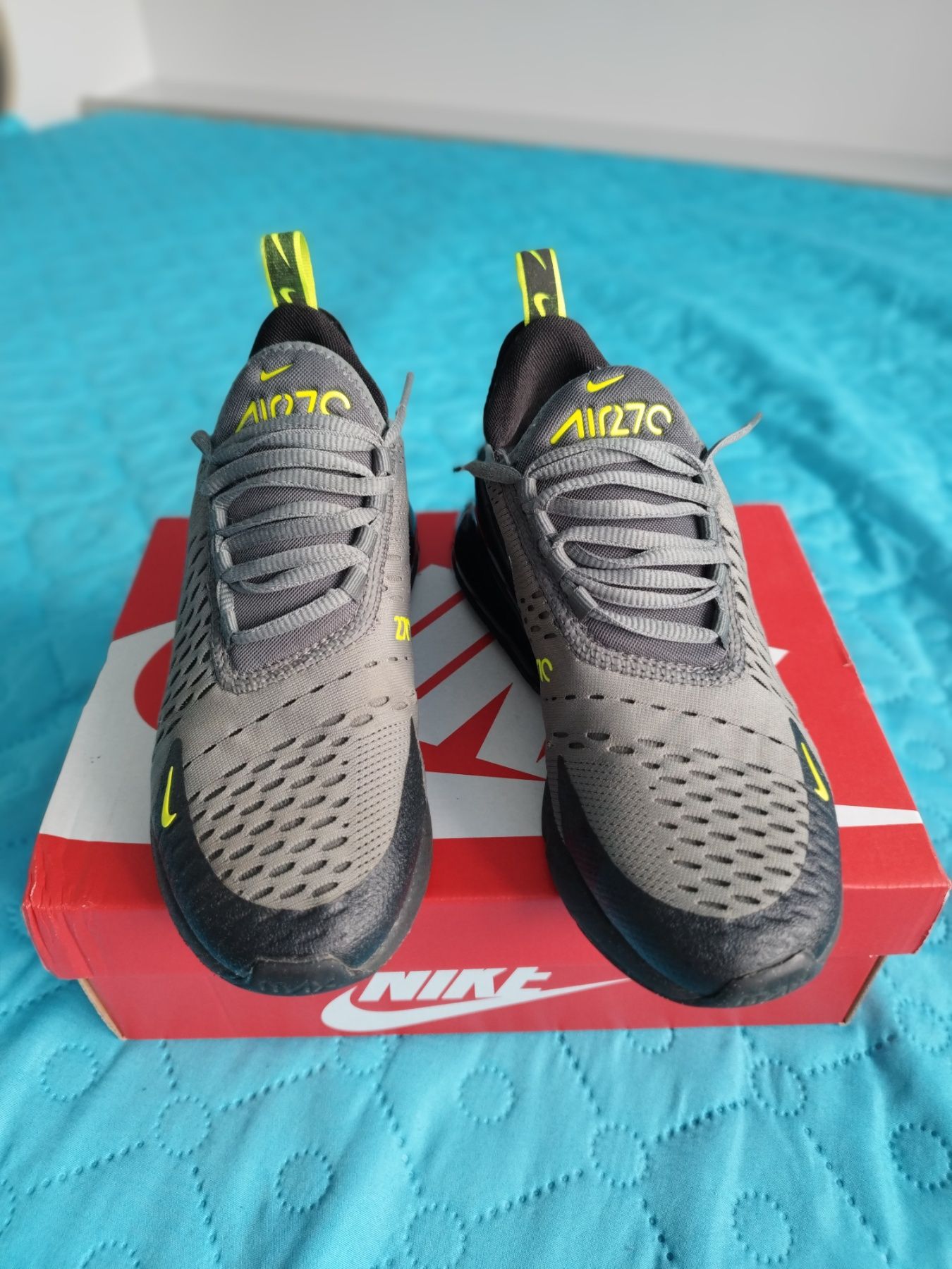 Маратонки Nike air max 270.