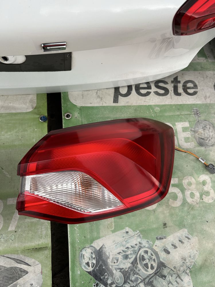 Stop dreapta aripă  Ford Focus 4 hatchback
