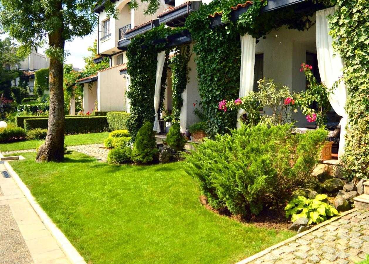 Тристаен в луксозен Oasis Beach Resort Лозенец на низка цена