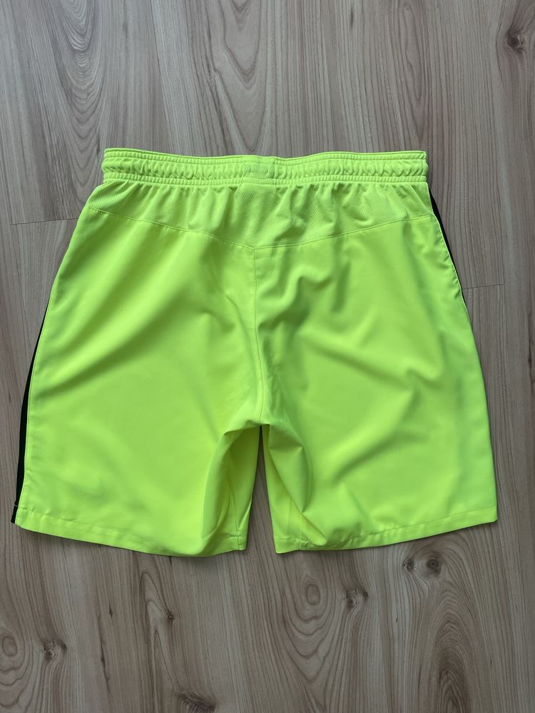 NIKE / мъжки спортен къс панталон L