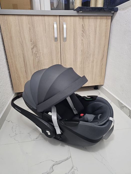 Scaun auto tip scoică pentru copii Maxi Cosi