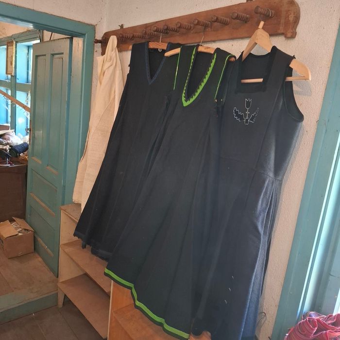 Стари носии, три модела