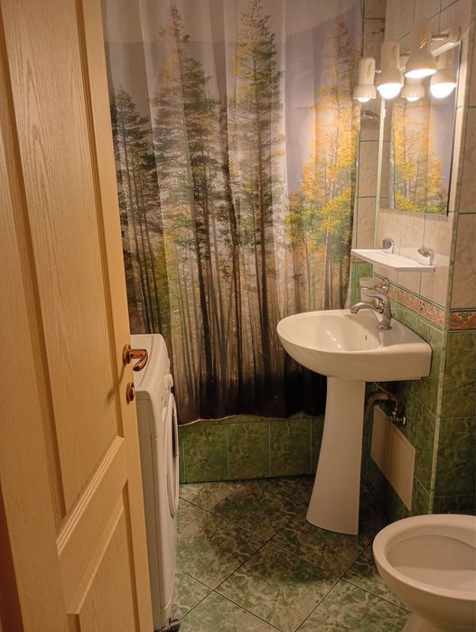 Apt 2 camere , mobilat , copertina pt masina