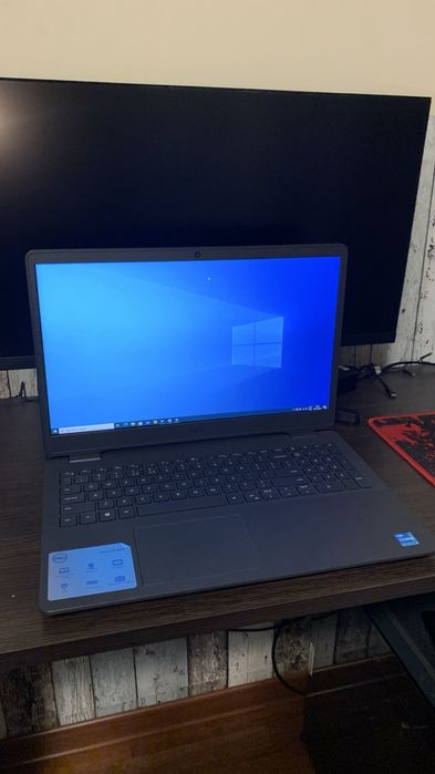 Laptop Dell Vostro 15 3000 8GB RAM