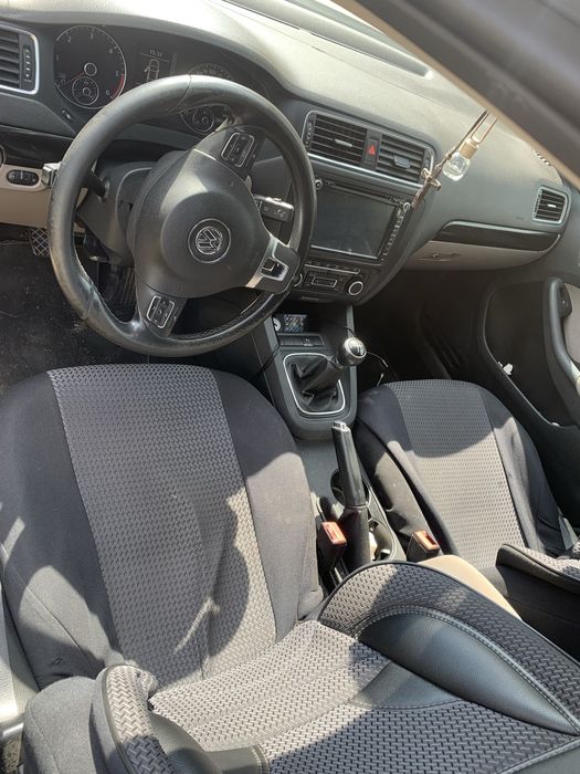 Volkswagen jetta 2012