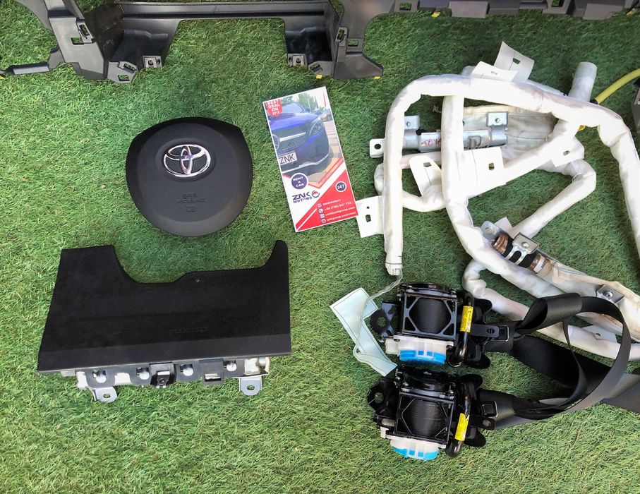 Toyota Yaris III 2015-2019 kit airbag plansa bord set centuri cortine