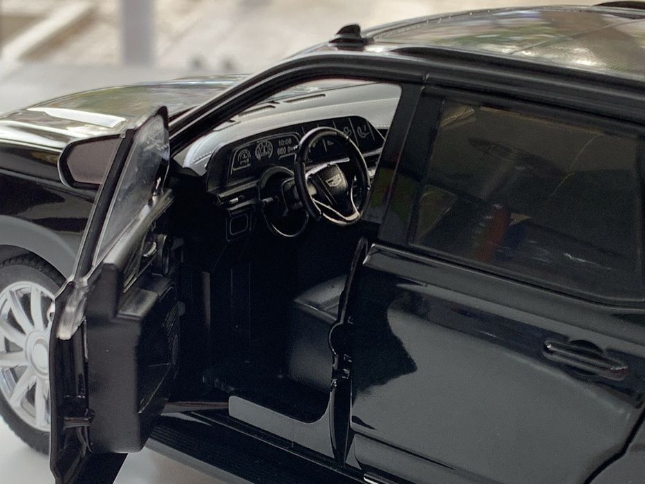 Modelka Cadillac Escalade 1:24