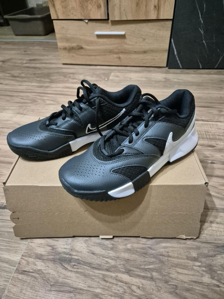 Nike маратонки