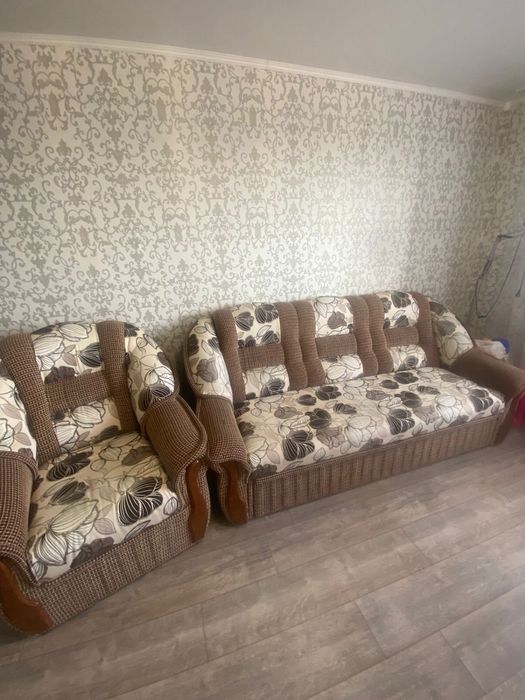 Продам диван в хорошем состоянии
