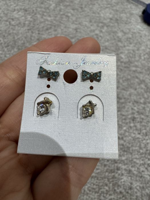 Маленькие сережки для маленьких принцес всего по 10000. В отличном сос