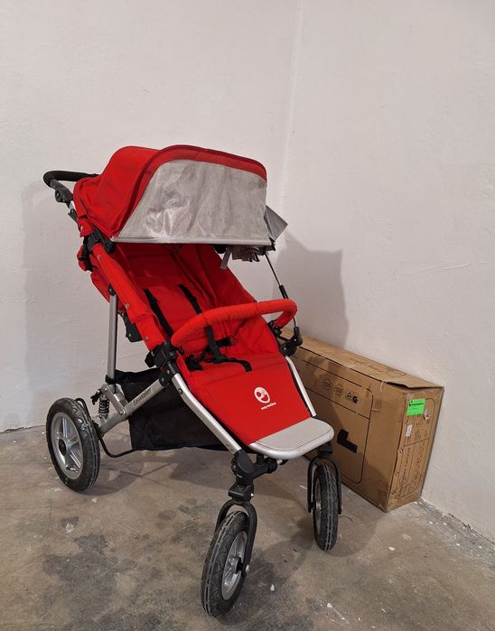 Комбинирана бебешка количка