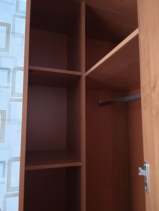 Шкаф угловой для одежды