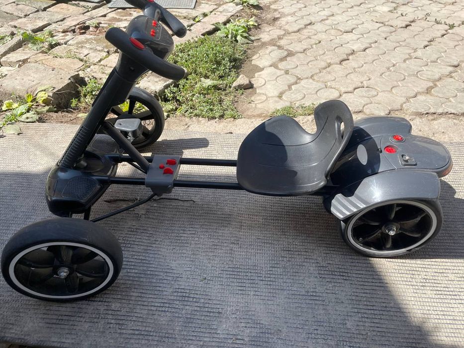 Продам детскую машинку